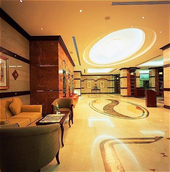 Embassy Suites Hotel Шарджа Интерьер фото
